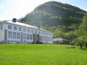 Hardanger Hostel B&B